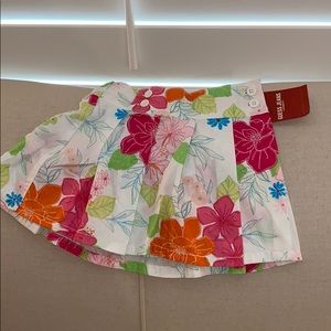 NWT Guess Skirt size 4